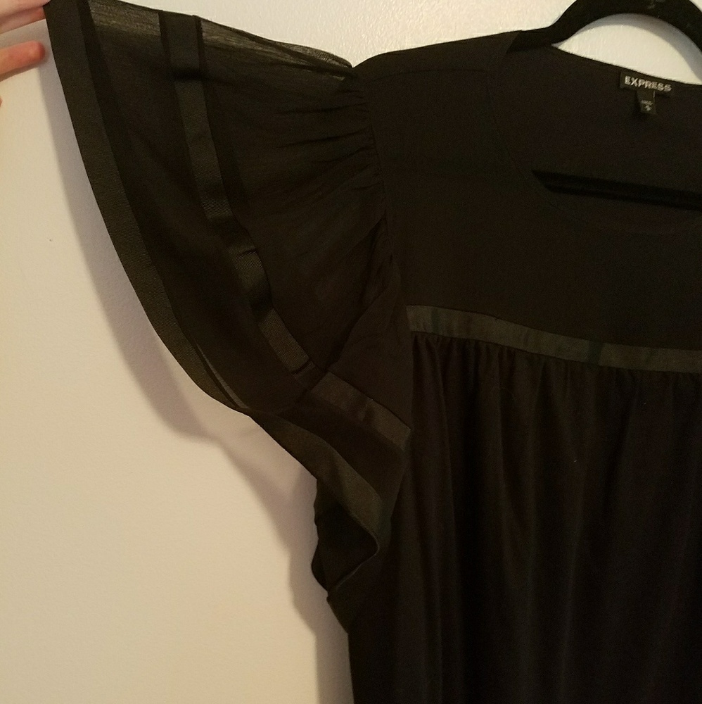 ☆Host Pick 9/5☆ Express Ruffled Blouse - Picture 2 of 3